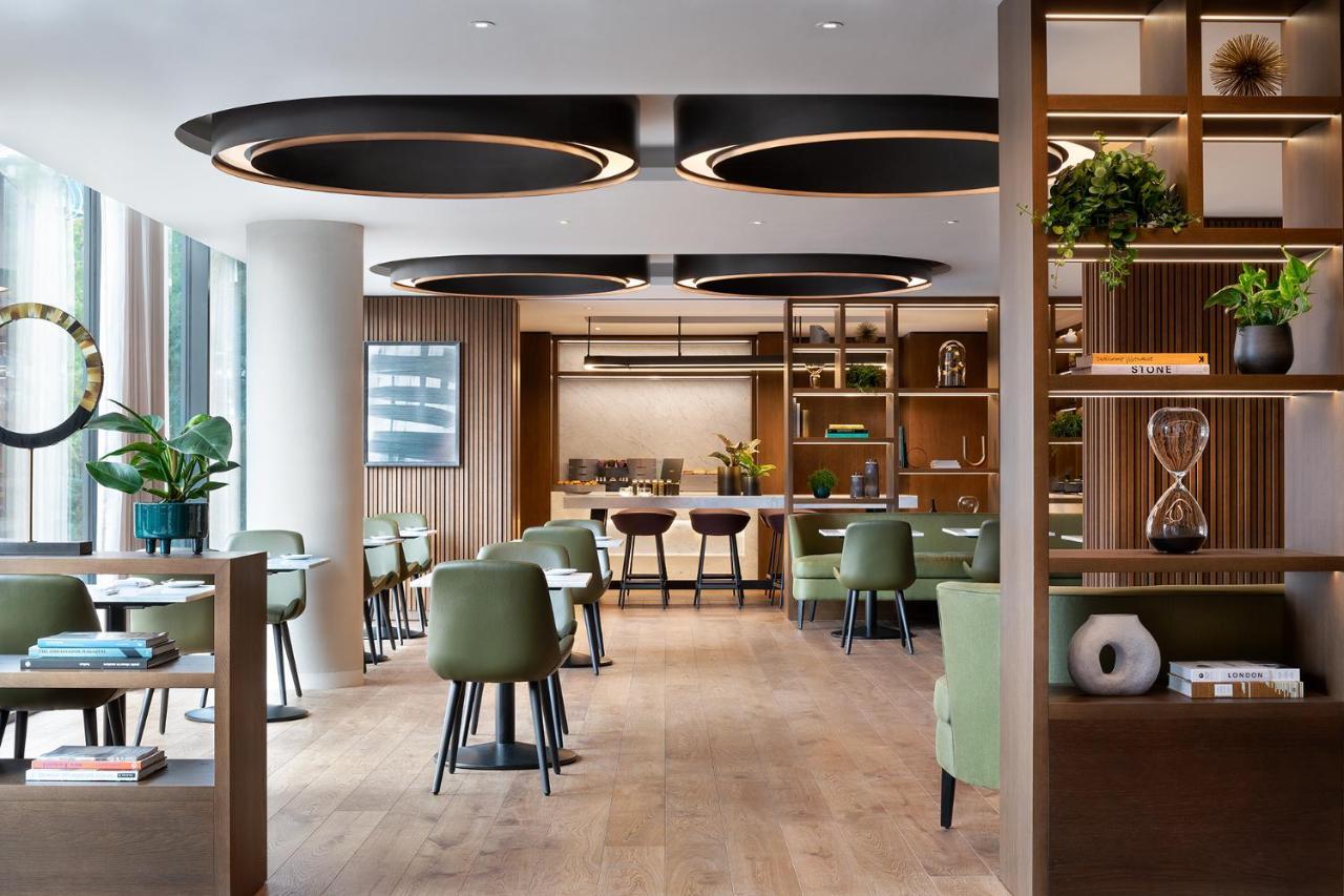 The Westin London City Εξωτερικό φωτογραφία The Club at London Heathrow Airport