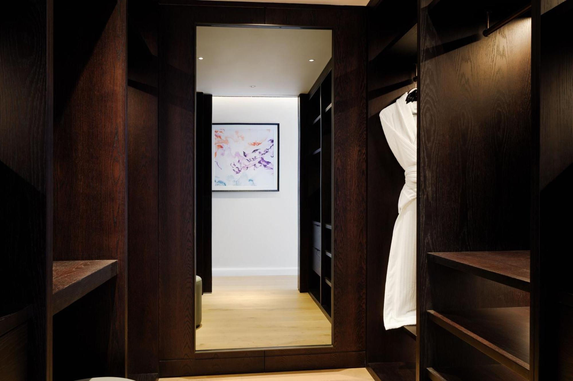 The Westin London City Εξωτερικό φωτογραφία A walk-in closet